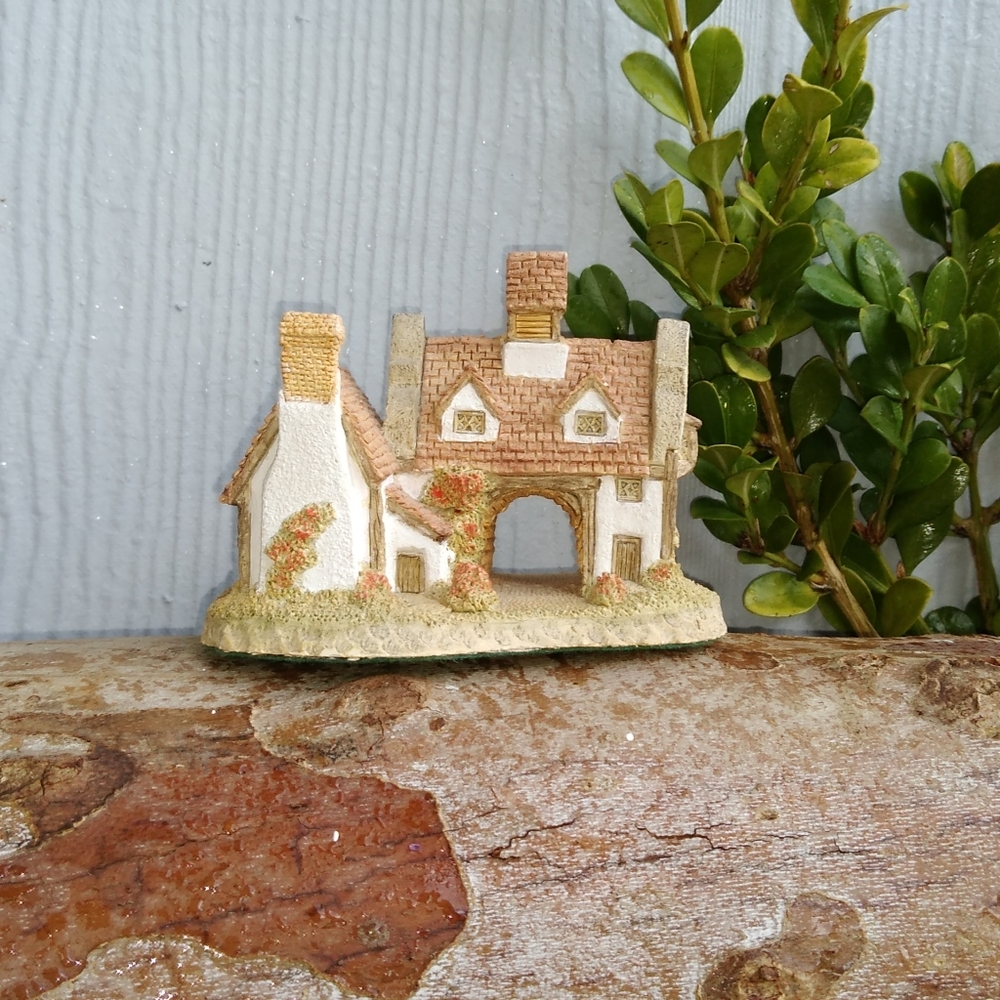 Vintage David Winter Cottages The Schoolhouse 1985